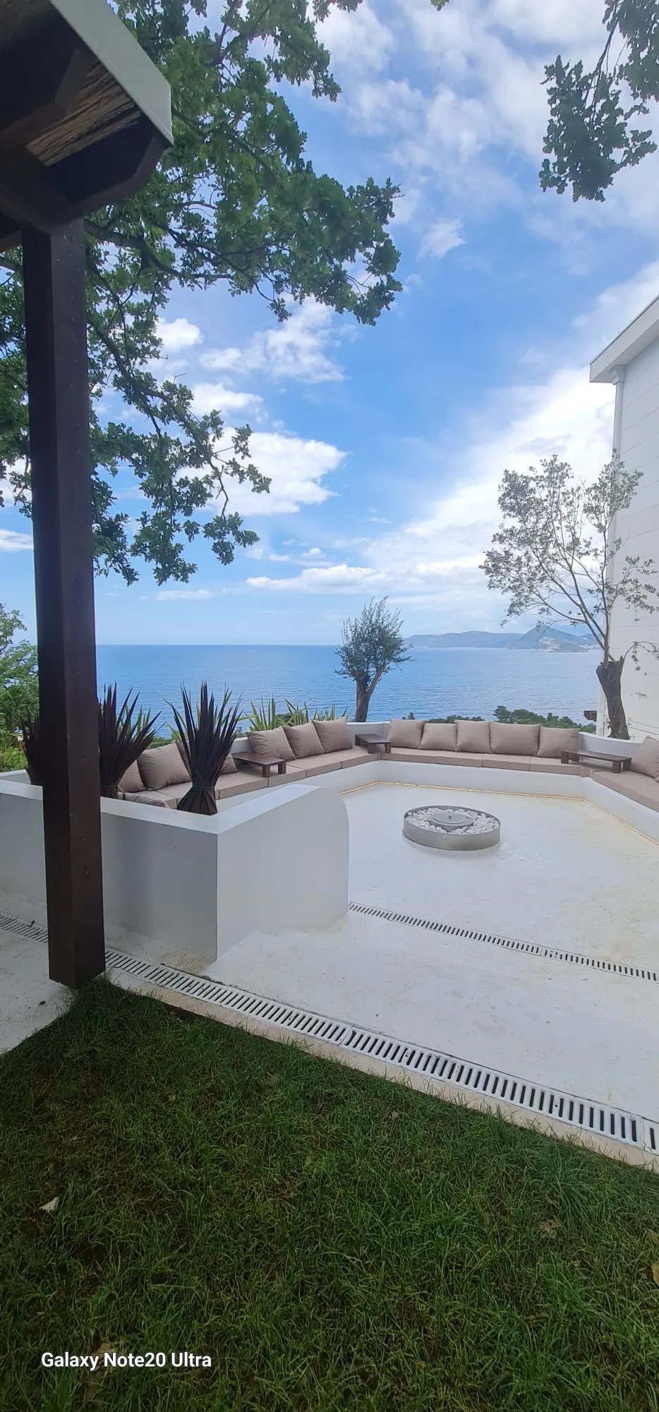 LUXURY VILLA FOR SALE – SKOČIĐEVOJKA